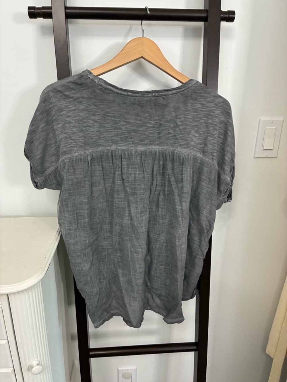 Pilcro Women's Gray Short-Sleeve Tee. Size small. Boho loose fit cotton - Picture 10 of 13
